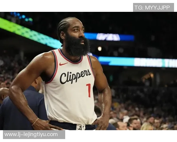 哈登三分火力全开半场独得26分快船领先太阳16分小卡与狄龙合力贡献28分 哈登三分火力全开半场独得26分快船领先太阳16分小卡与狄龙合力贡献28分