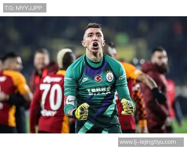 39岁乌拉圭门将穆斯莱拉重返南美助拉普拉塔大学生夺得阿甲冠军